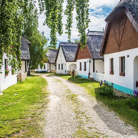 Bohem Birtok Es Csarda Otel Zamárdi Dış mekan fotoğraf