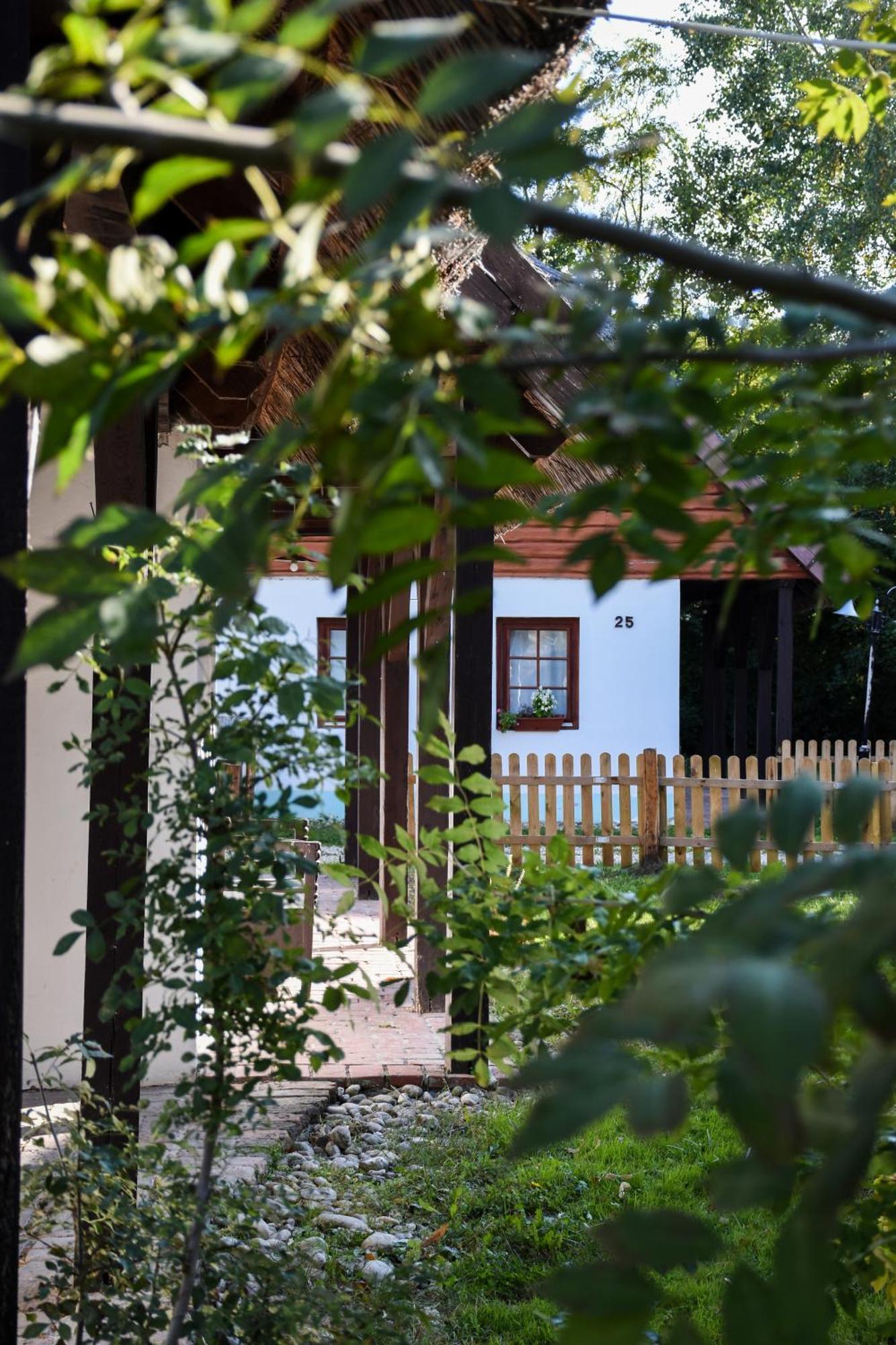 Bohem Birtok Es Csarda Otel Zamárdi Dış mekan fotoğraf