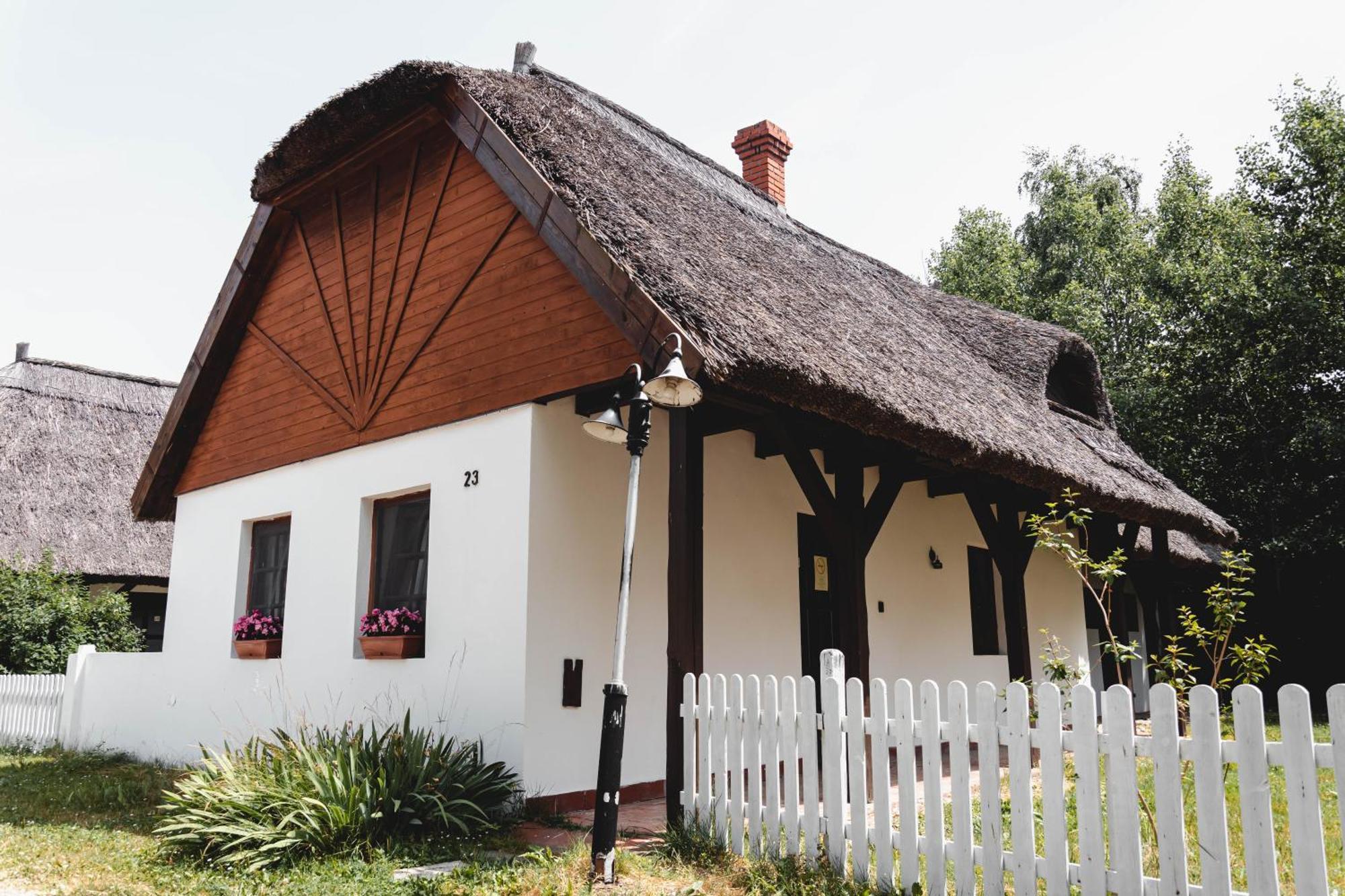 Bohem Birtok Es Csarda Otel Zamárdi Dış mekan fotoğraf