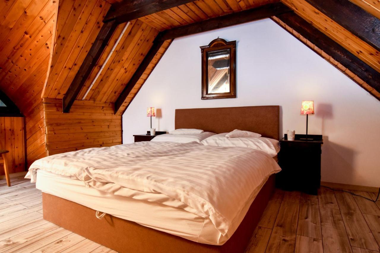 Bohem Birtok Es Csarda Otel Zamárdi Dış mekan fotoğraf