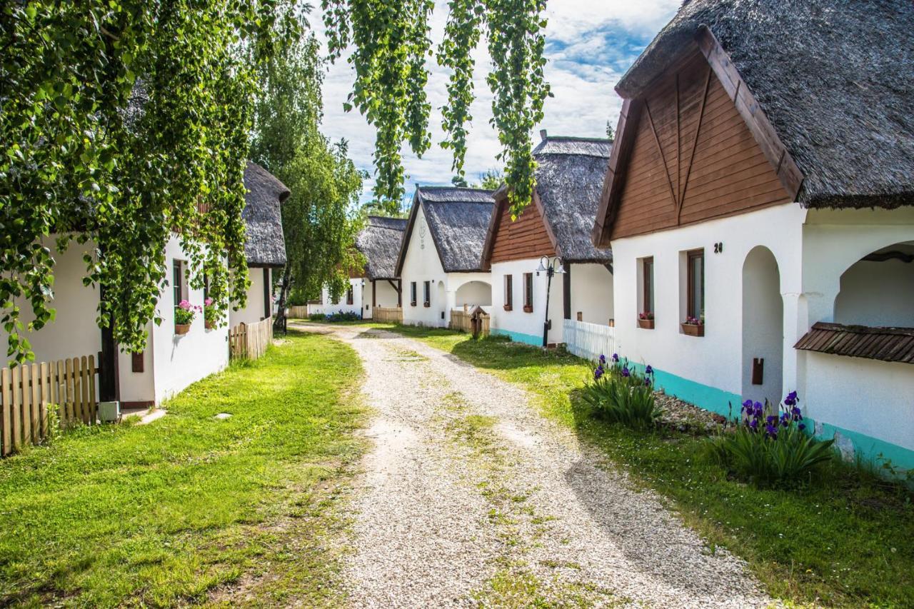 Bohem Birtok Es Csarda Otel Zamárdi Dış mekan fotoğraf